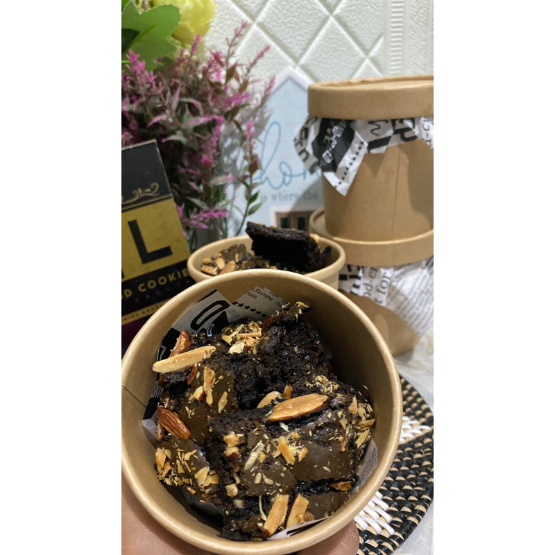 

Fudgy Brownies Bucket