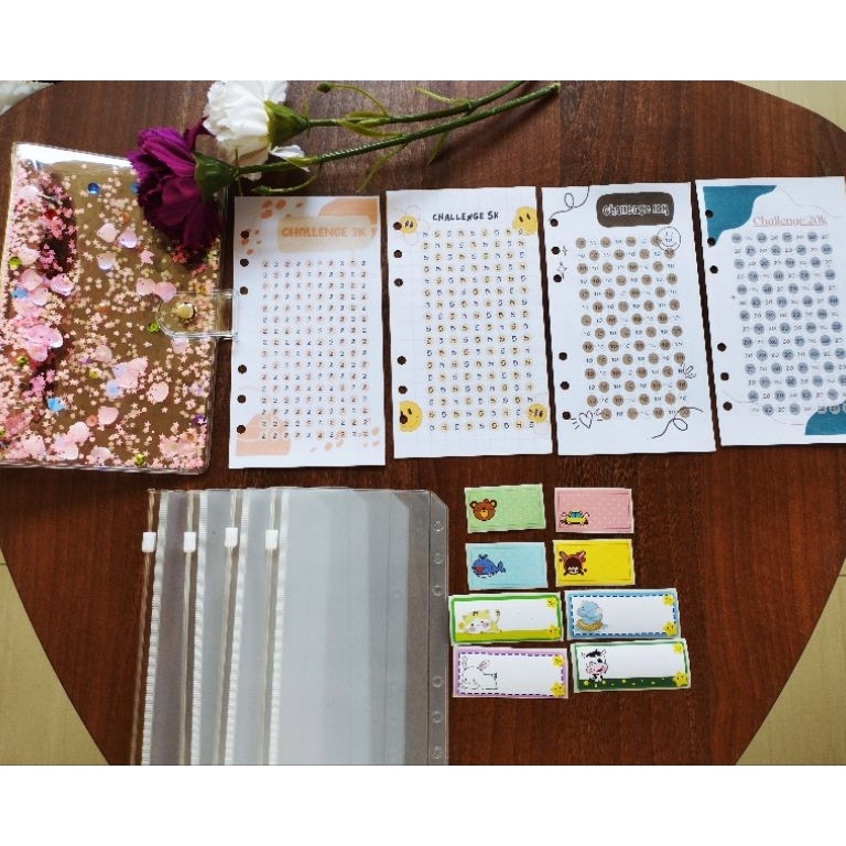 

KODE F9L4 Paket Binder A6 Hemat 4 Ziplock Menabung Dirumah Saving Challenge Binder Keuangan