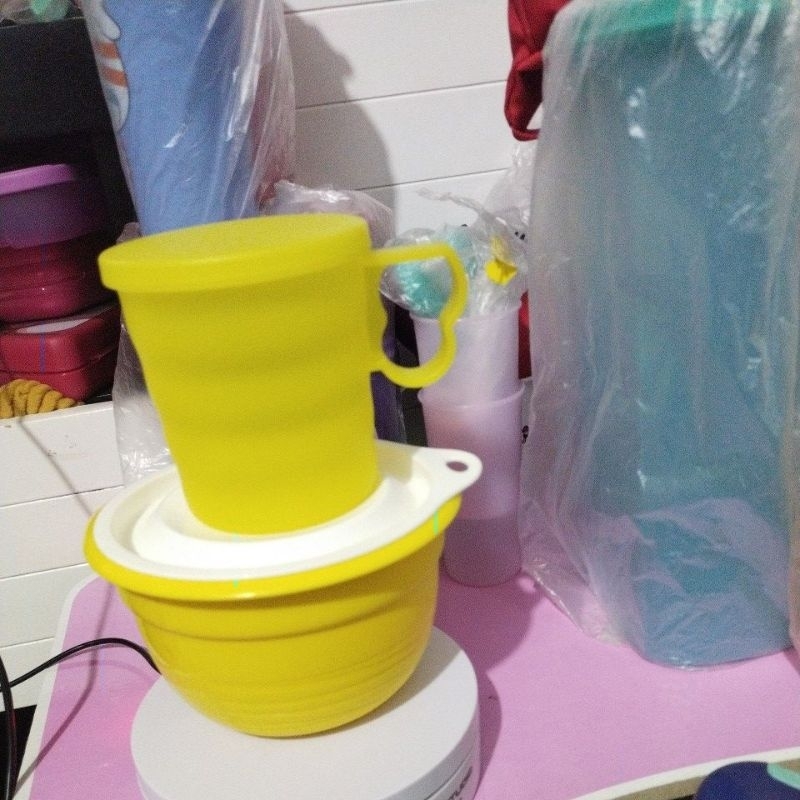 Lelang Tempat makan Random Toples, Gelas, Minum, Botol minum , Tupperware Original 100 %