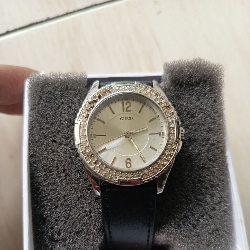 jam tangan cewek Guess original preloved second bekas