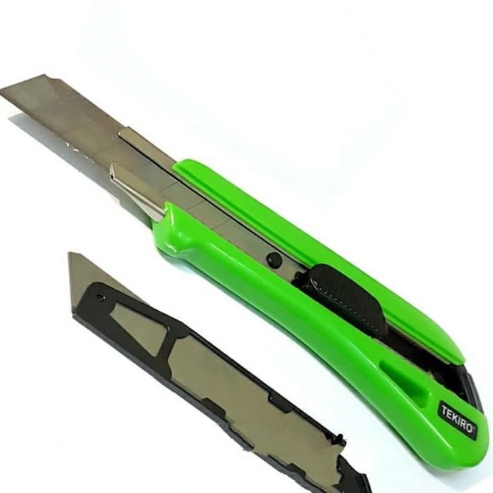 

ART M58H Pisau Cutter Besar 18mm1 Tekiro Knife Cutter