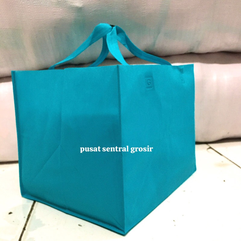 

Goodie Bag Tas Spunbond Kotak Jahit 32x27x26 Box Nasi Dus Kue isi 12pcs