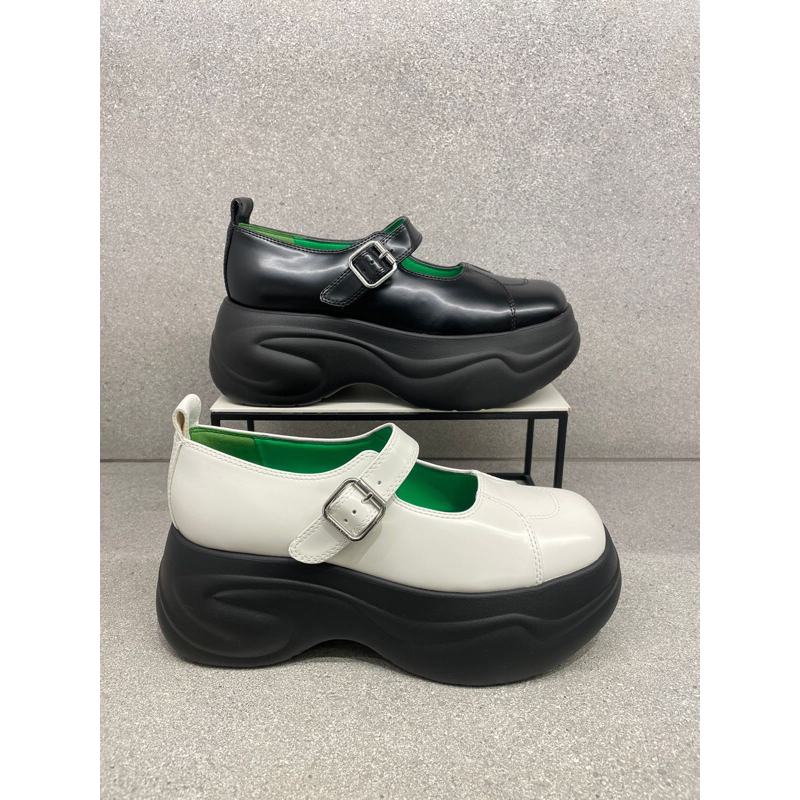 Sepatu wanita wedges Charles&Keith original