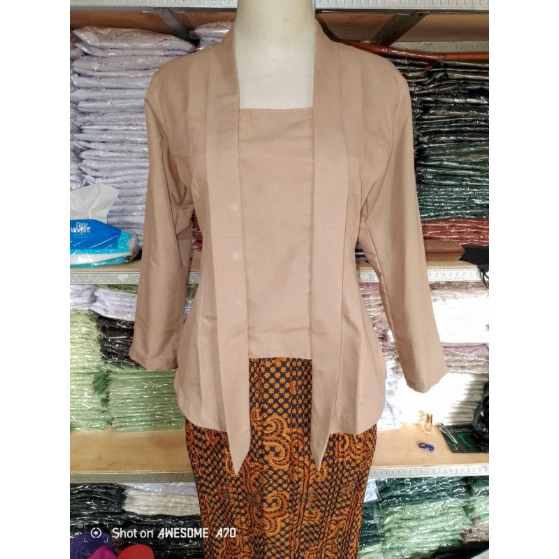 ATASAN KEBAYA KUTUBARU POLOS MODERN