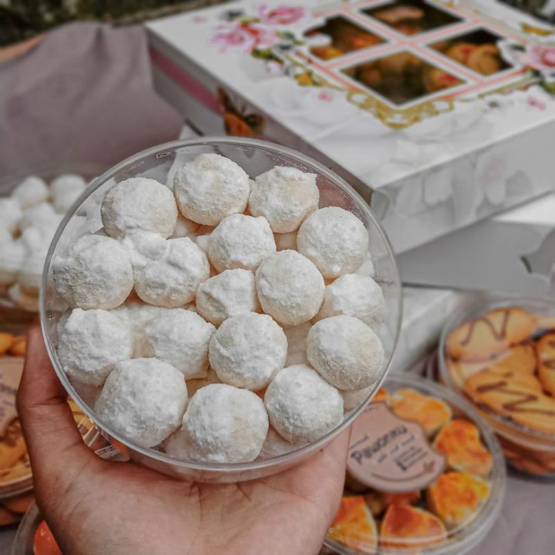 

KUE PUTRI SALJU PREMIUM