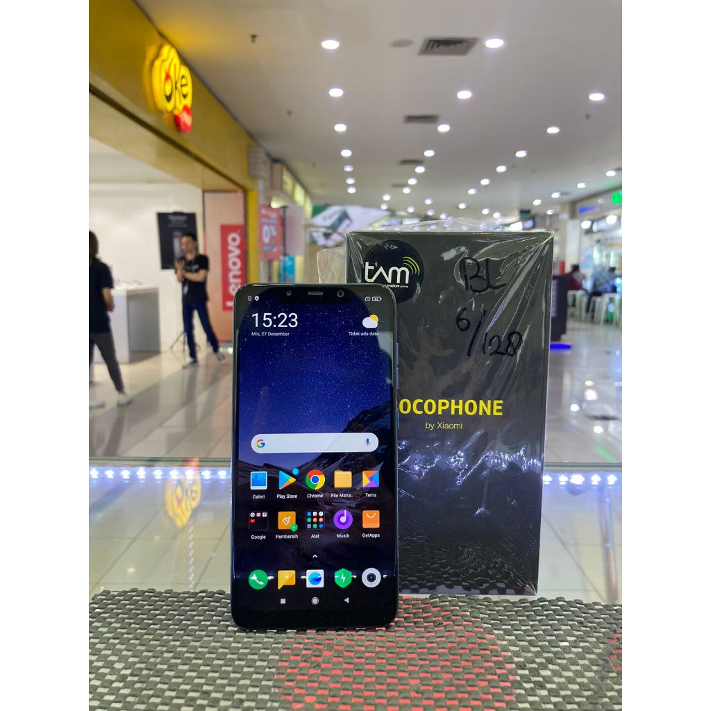 XIAOMI POCOPHONE F1 6/128GB SECOND SEKEN BEKAS RAM 6 INTERNAL 128