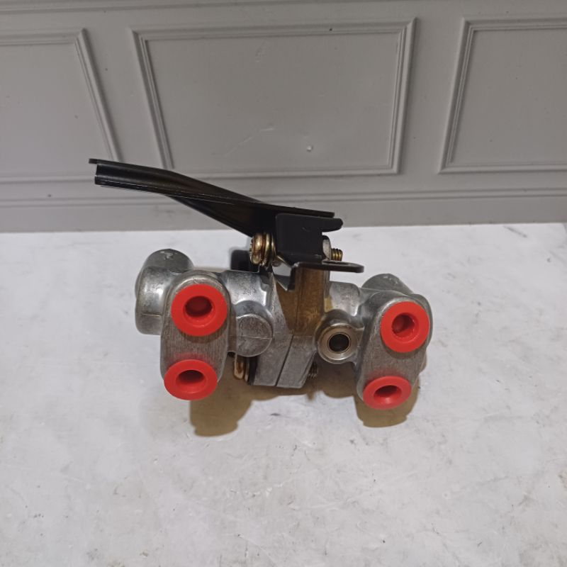 Pembagi Minyak Rem Honda Civic Genio Estilo Grand Civic Nova Wonder Original