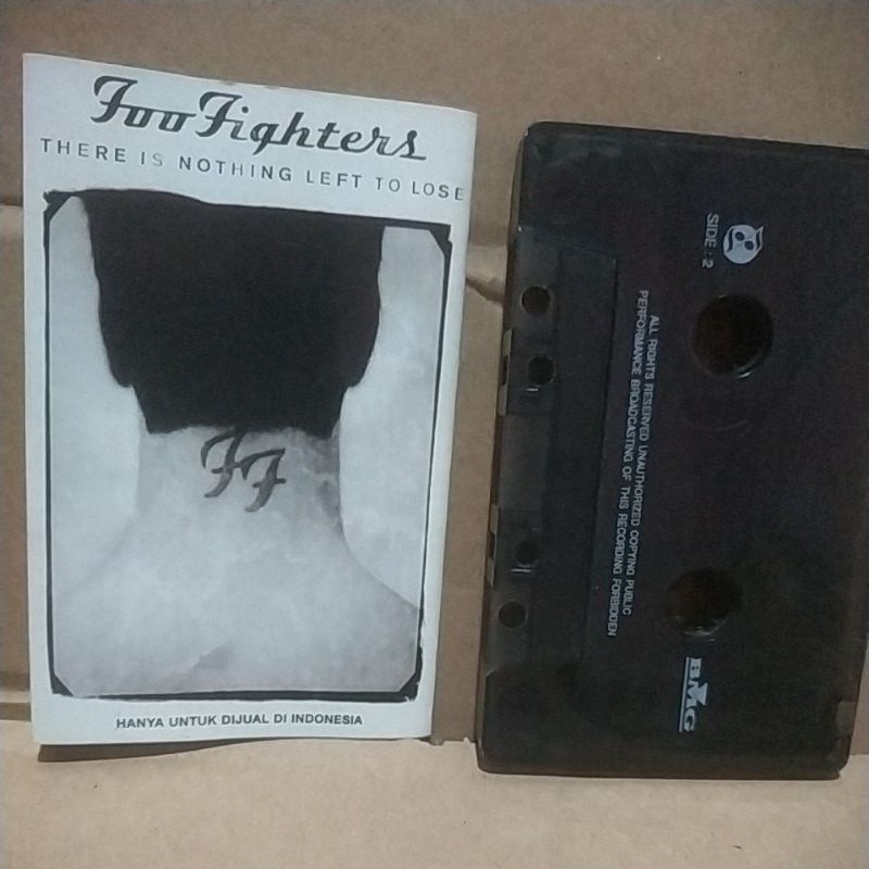 Kaset pita Foo Fighters - There is nothing left to lose