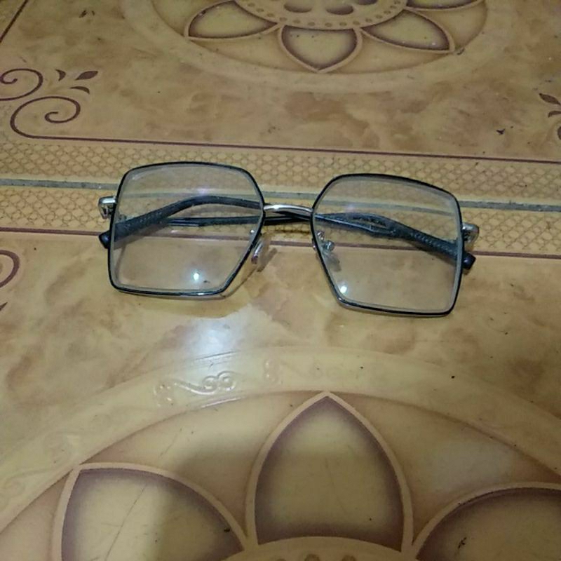 kacamata rabun jauh