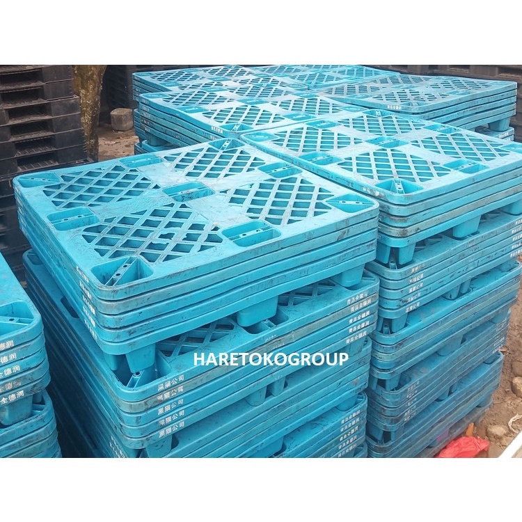 

KODE O55O PALET PLASTIK 15X15X14CM PALET PLASTIK BEKAS
