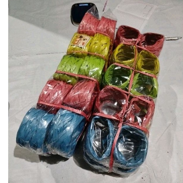 

tali rafia warna rafia plastik warna warni kuat panjang isi 20 pcs