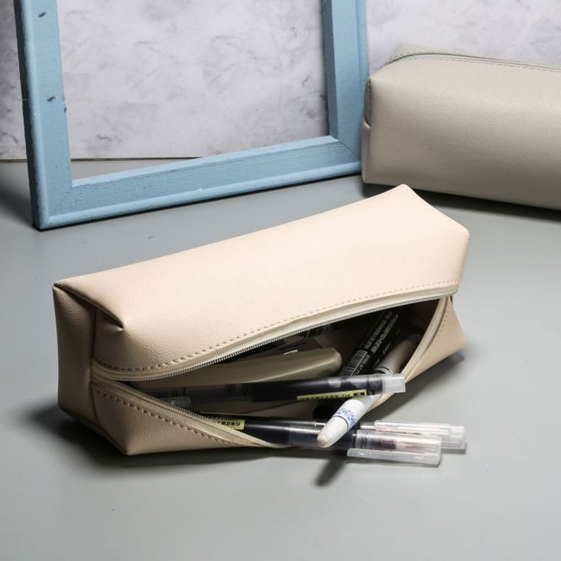 

Tempat pensil bahan kulit/ Pencil case korean style aesthetic