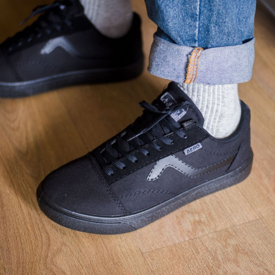 Sepatu AEROSTREET Massive Low All Black