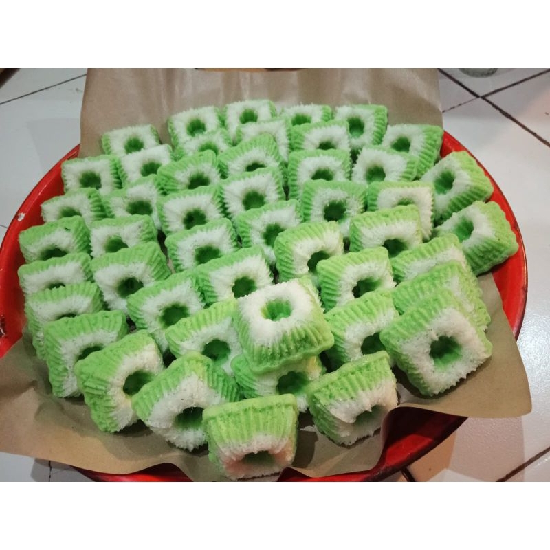 

Kue Putu Ayu Mini Kemasan Mika