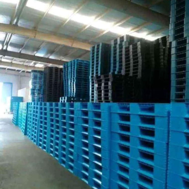 

KODE D86L palet plastik 1 kali pakai warna biru 11 x 11 x 12