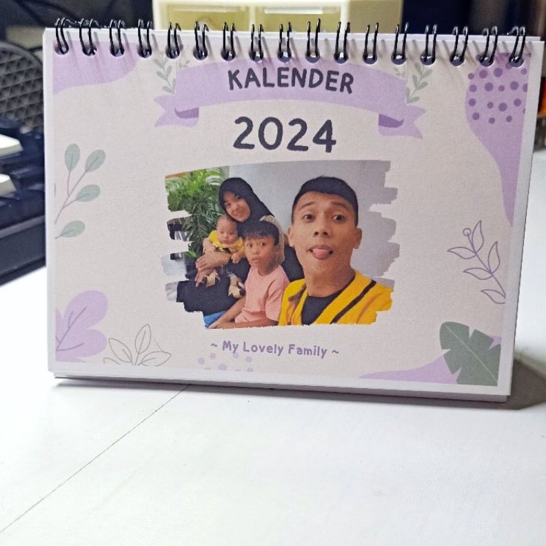 

KODE K32L SEHARI JADI Kalender Duduk 224 Custom Foto Desain Kalender Meja Stitch