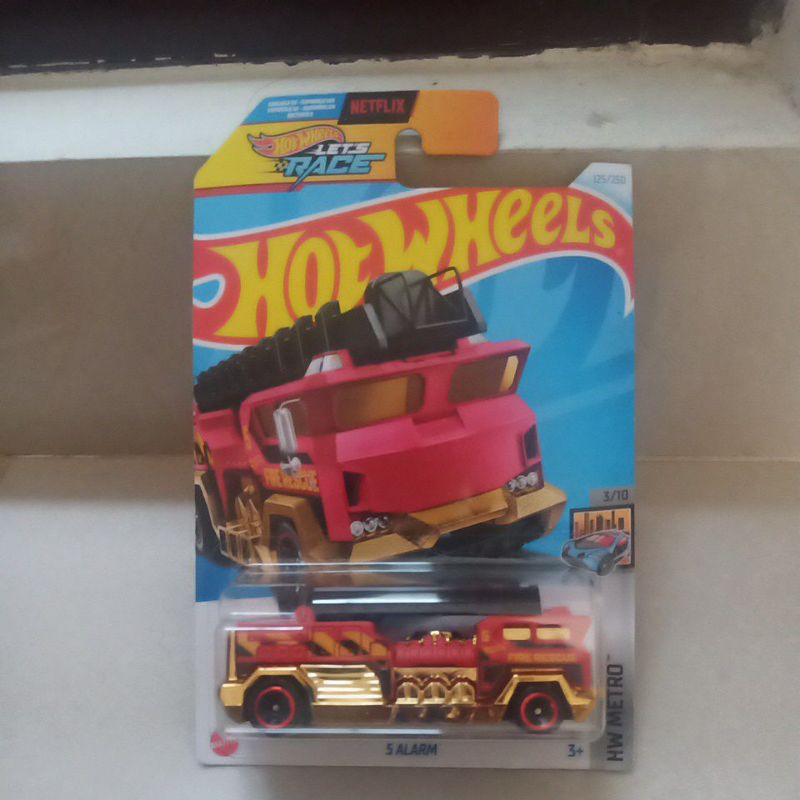5 alarm hotwheels merah gold
