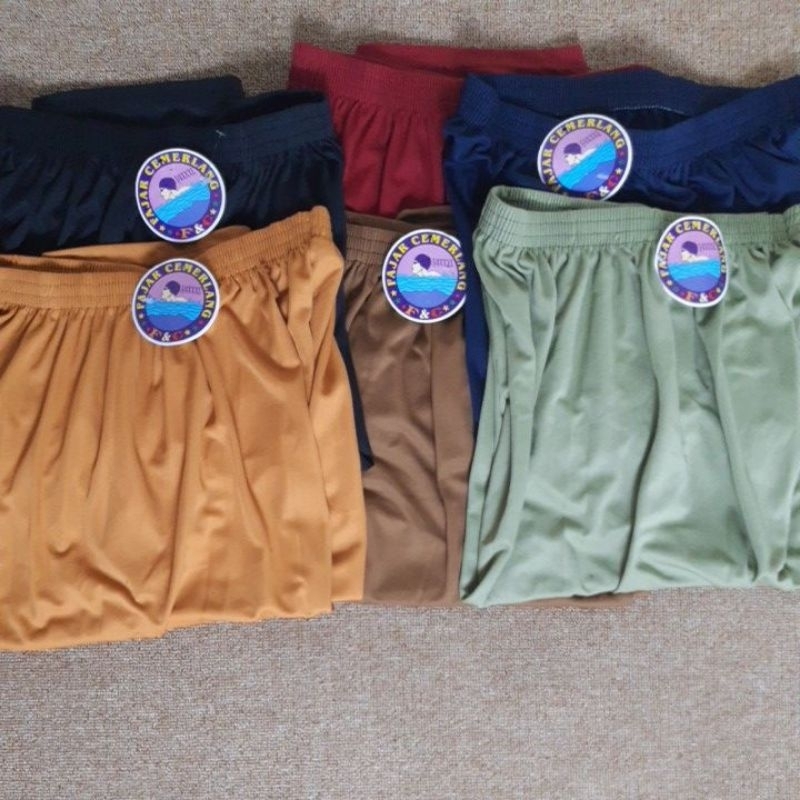 Fajar Cemerlang Celana Pendek Harian