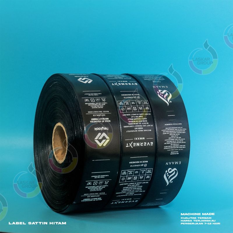 

label satin hitam 160 meter, label satin, label merk, label baju, label celana, label pakaian, merk