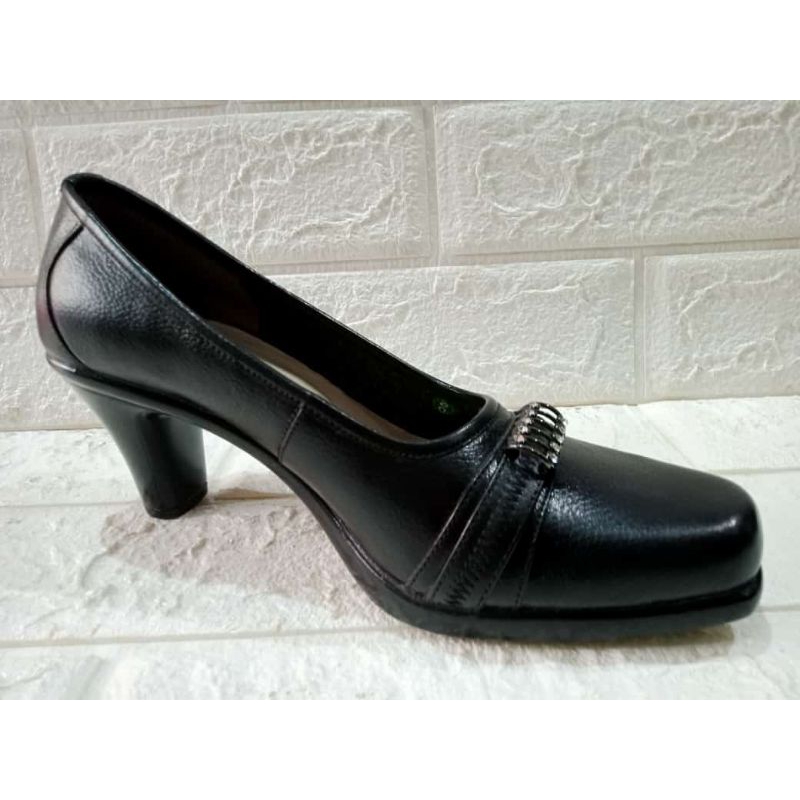 Sepatu Pantofel Kulit Wanita Nikolai Z392 Original