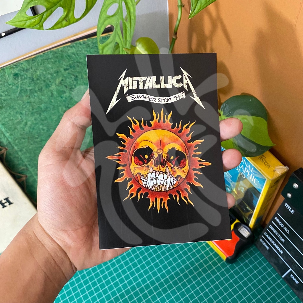 

stiker metallica / stiker poster / sticker aesthetic / sticker tumblr / stiker premium / stiker hp / stiker laptop / stiker helm / stiker tahan air