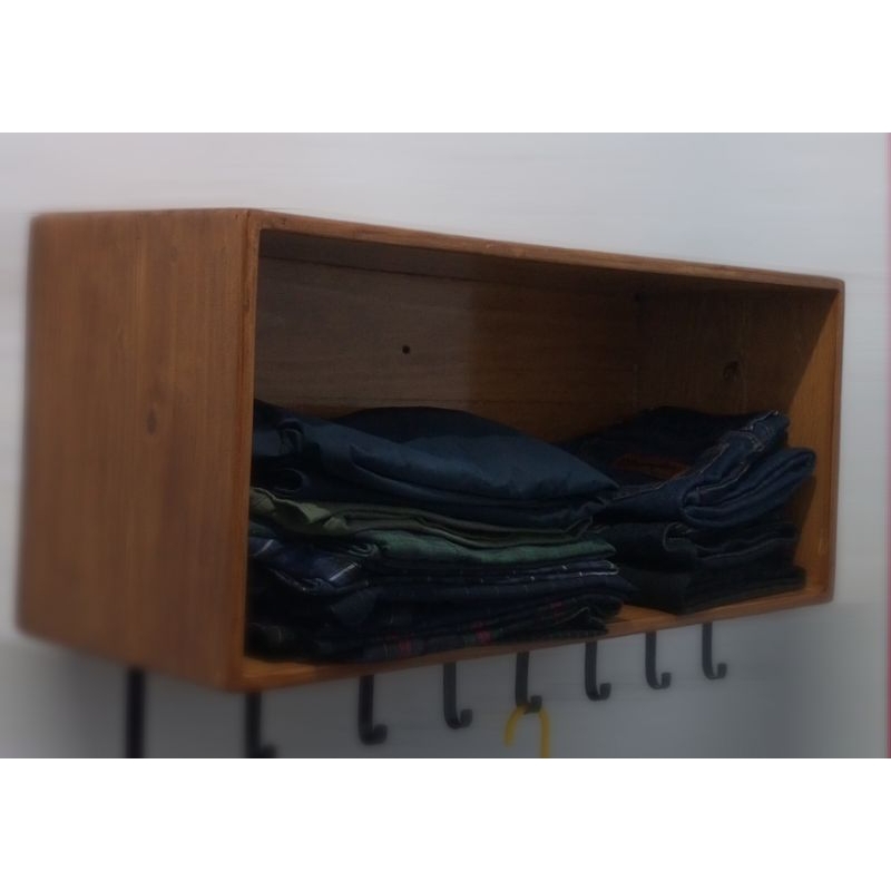 Lemari Gantung Jati Belanda