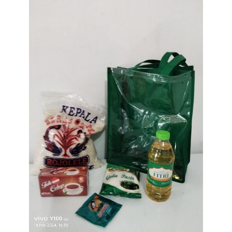 

Promo 7.7 Paket Sembako Murah. Paket Berbagi. Paket Hemat. Paket syukuran