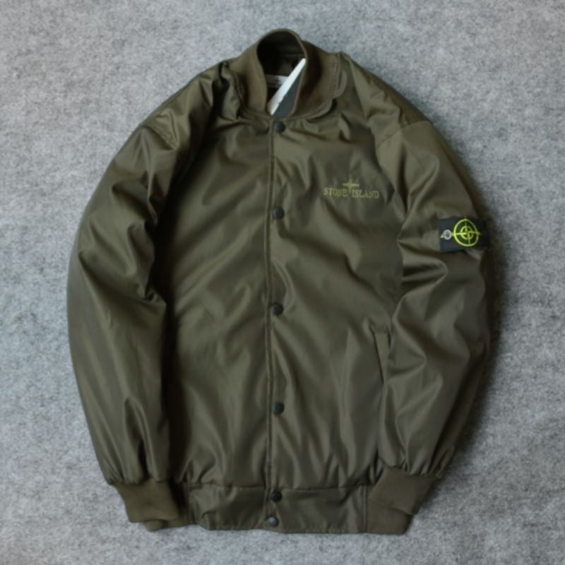 JAKET BOMBER VARSITY STND ISLND - GREEN