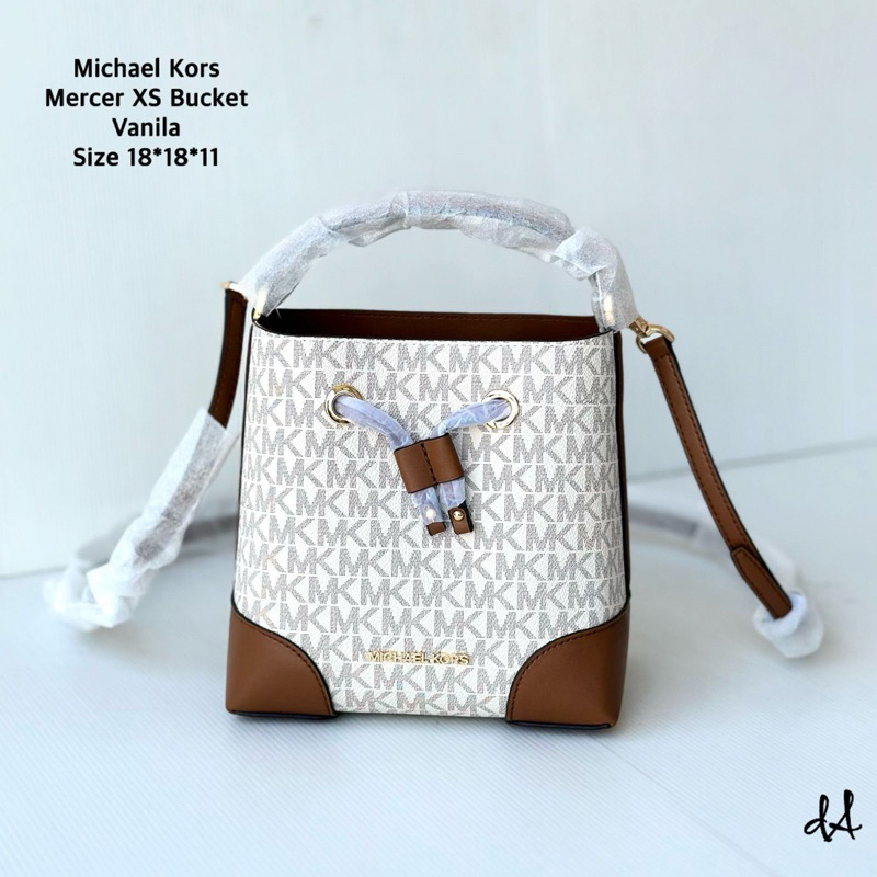 MK Mercer xs Bucket Vanilla