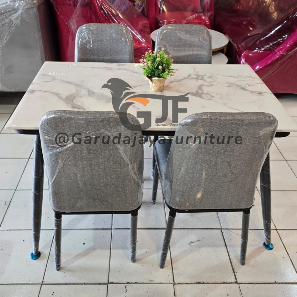 SET MEJA MAKAN MARMER BATU ALAM 4 KURSI MEWAH TERBARU RANGKA BESI/ MEJA MAKAN 4 KURSI / MEJA MAKAN M