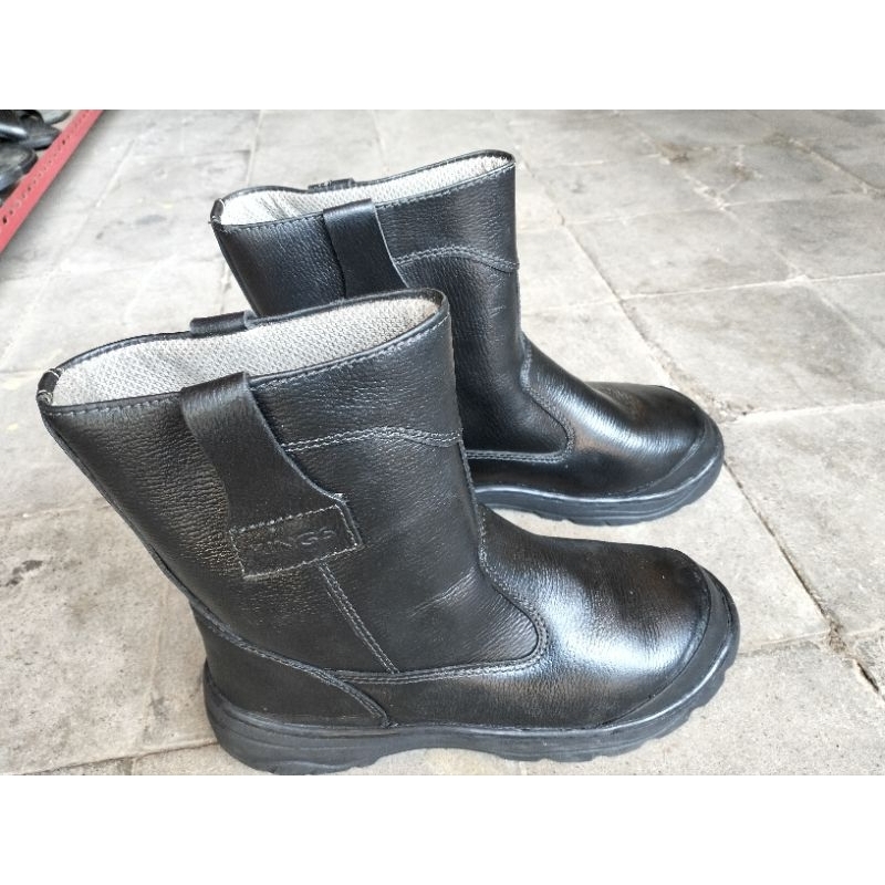 sepatu safety panjang kulit Kings 40 second