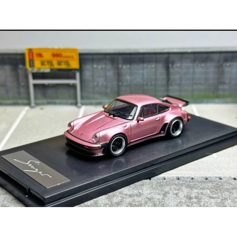 GhostPlayer porsche Singer Turbo Study pink