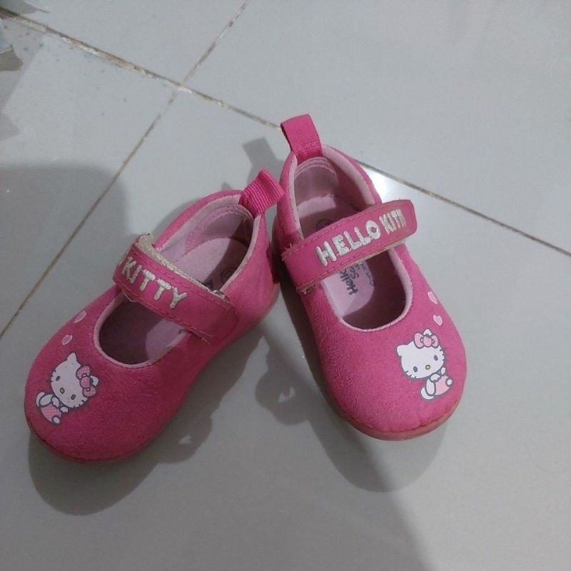 Sepatu Sanrio Hello Kitty Second