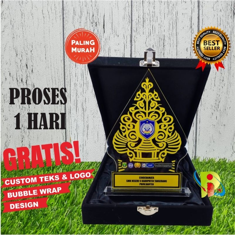 Plakat akrilik custom | Plakat akrilik | Plakat akrilik penghargaan  | Plakat akrilik kkn