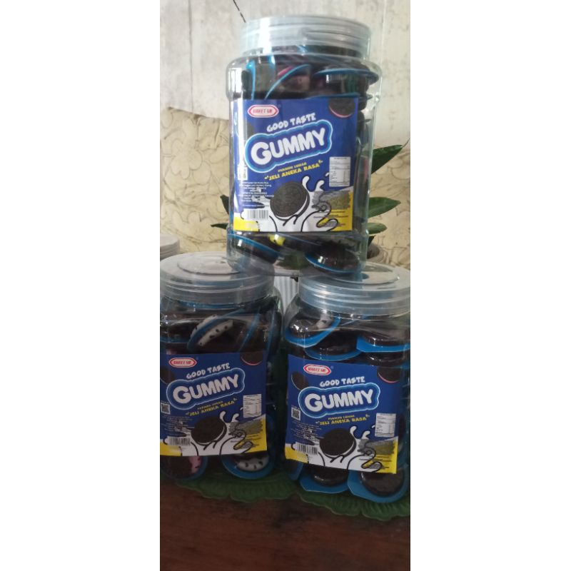 

Gummy oreo