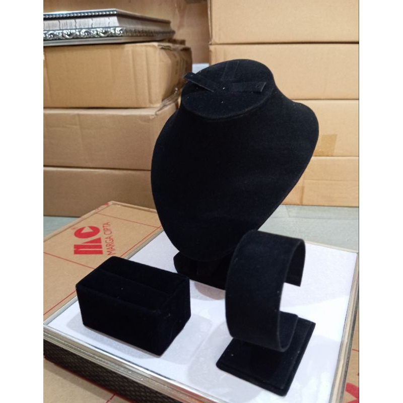 Set Display kalung bludru, cincin, gelang