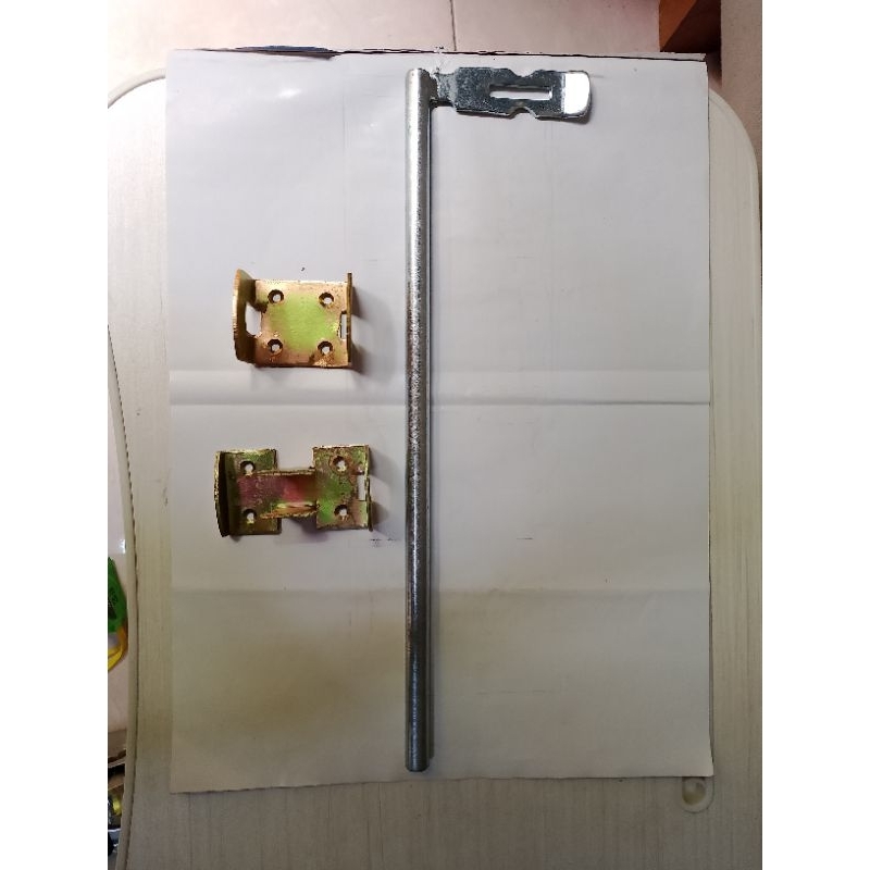 Slot bawah untuk pintu pagar besi