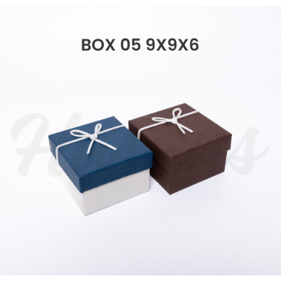 

Box Kado / Kotak Hampers / Hard Box / Gift Box / Kotak Kado Hadiah / Box 05 9X9X6