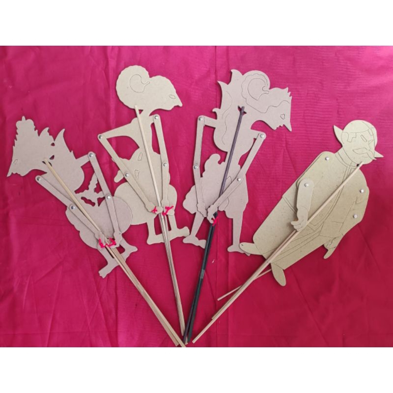 Wayang kertas karton