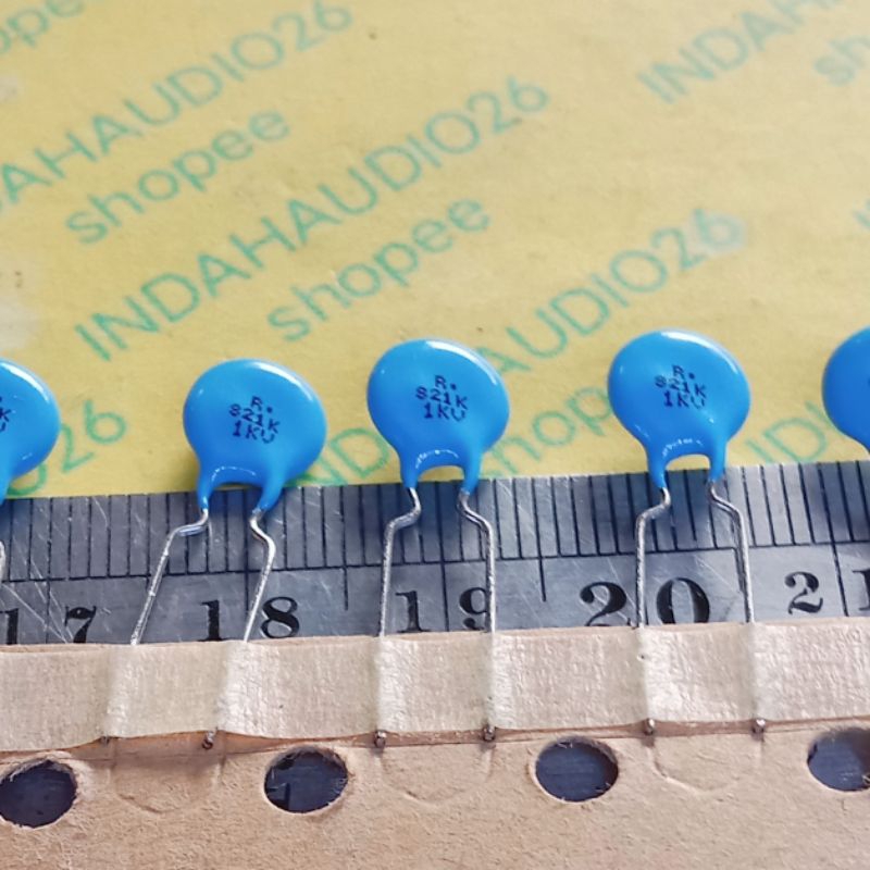 821  1kv 5mm R. 821K 1KV KAPASITOR keramik 820P ceramic 820pf 1000v