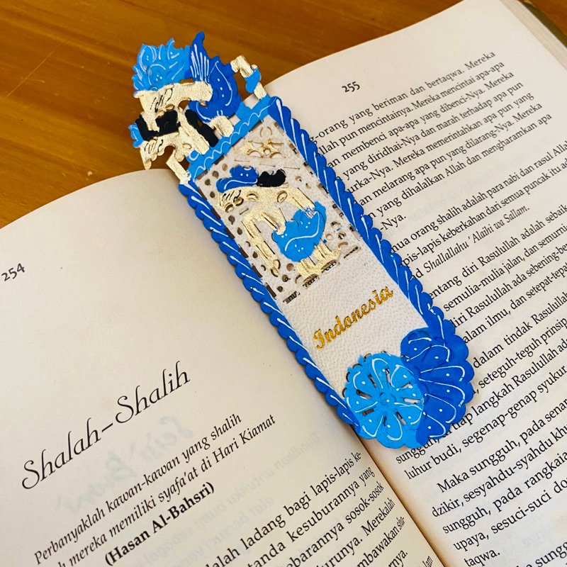 

Souvenir Pembatas Buku Wayang Kulit