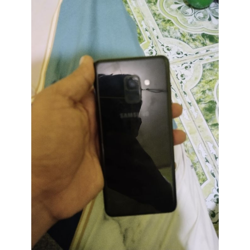 samsung a8+ minus lcd