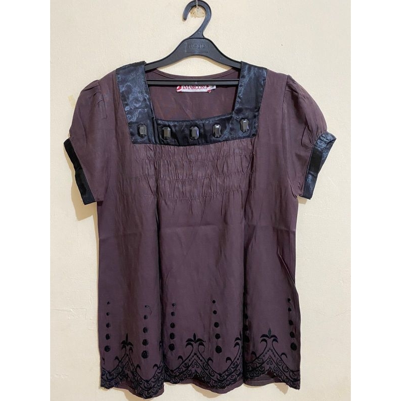 Atasan wanita blouse coklat tua brand imaroon preloved second