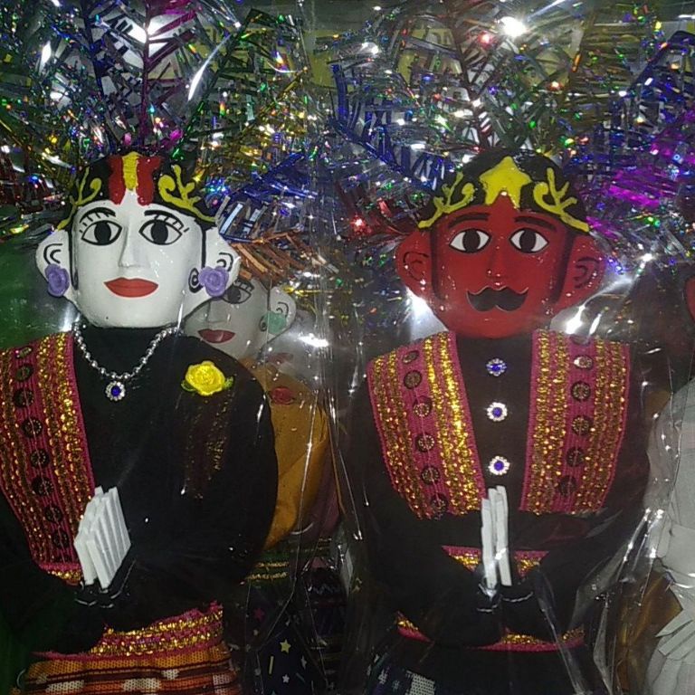 Lagi Tren Sepasang Ondelondel Betawi Mainan Si Bejo