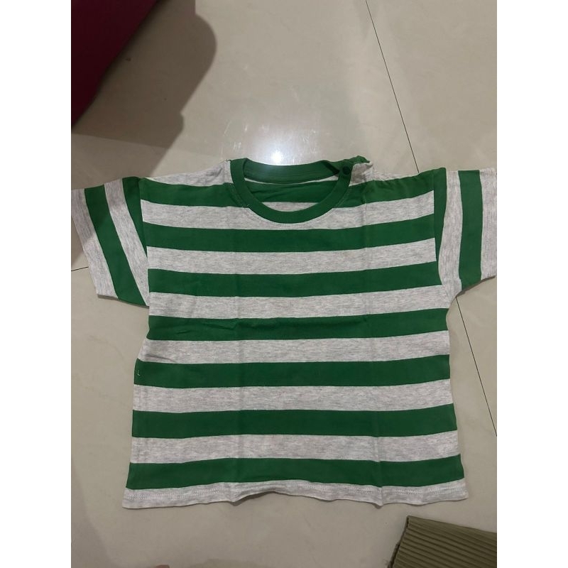 Uniqlo kaos anak laki laki stripe preloved