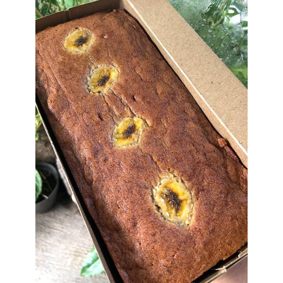 

Banana Cake Pisang Sale Bolu Pisang Base Premium Soft Murah Ukuran 22x22cm Hampers Parcel