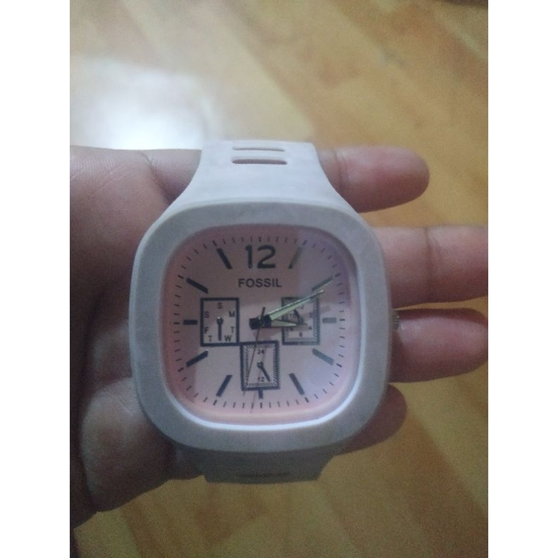 jam tangan wanita kotak pink