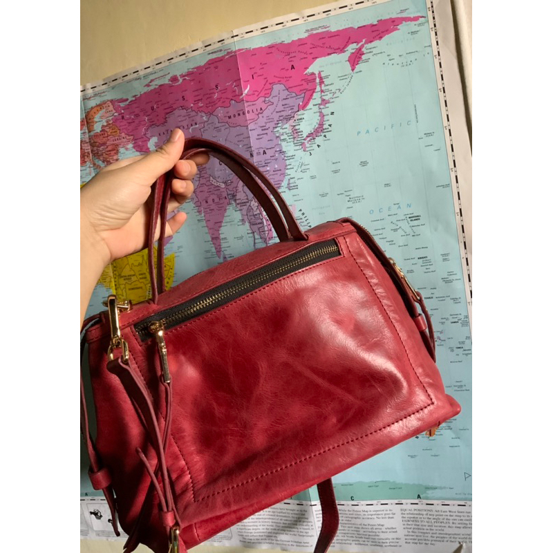Tas kulit asli warna maroon