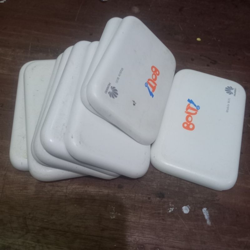 Tutup Belakang  bisa buat Modem Bolt slim1 
Bolt Max 1
E5372 
E5372s
E5372Ts