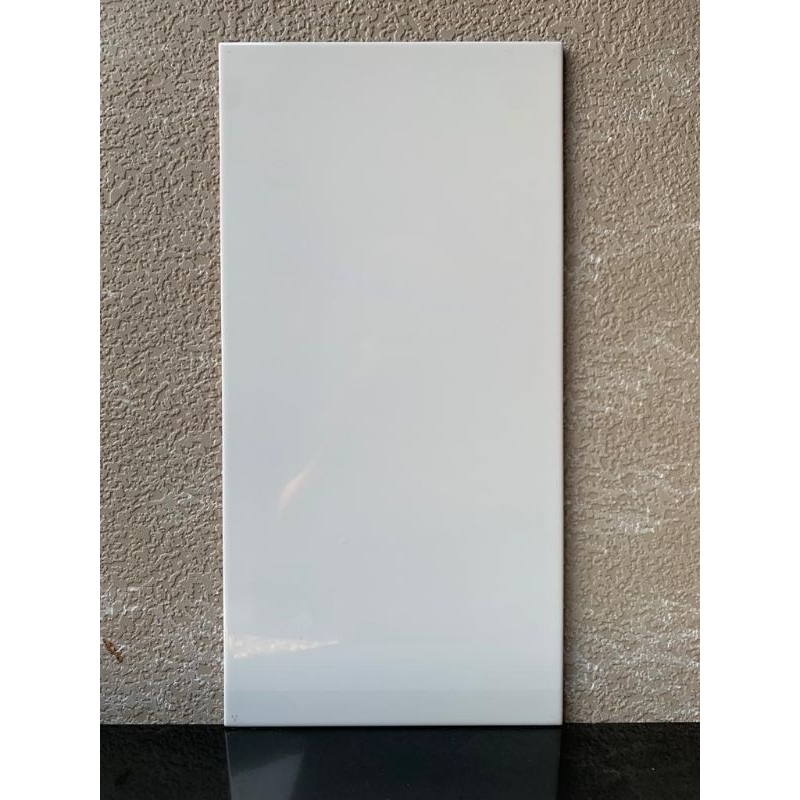Keramik Dingding 30x60 Glossy White || Accura
